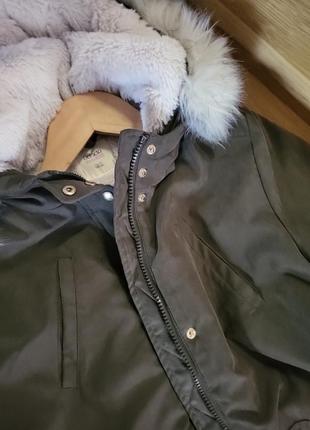 Куртка демисезона, капюшон съемный на кнопках2 фото