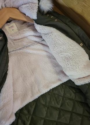 Куртка демисезона, капюшон съемный на кнопках4 фото