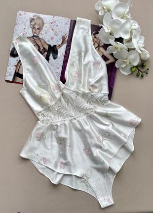 Винтажное боди цвета айвори eurobella c&a