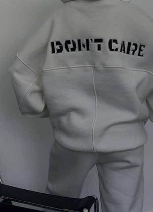 Стильный женский костюм