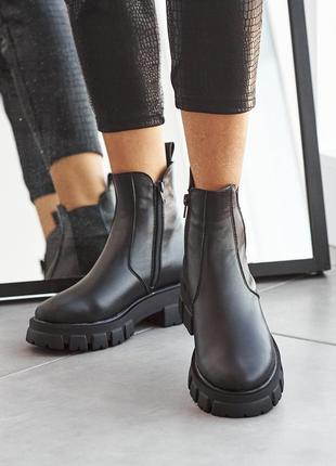 Стильні чорні жіночі зимові черевики челсі на підвищеній підошві шкіряні,натуральна шкіра і вовна4 фото
