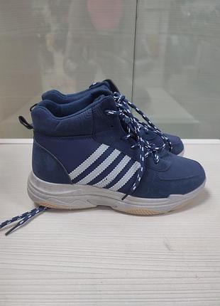 Зимние кроссовки на меху