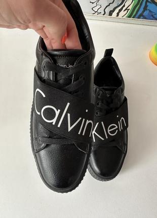 Calvin klein 24.5 см.