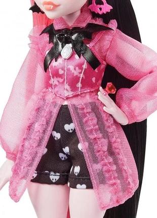 Лялька монстер хай дракулаура з улюбленцем monster high school is back draculaura doll with pet 2022 mattel3 фото