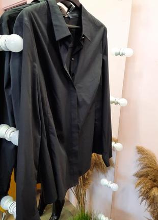 Сорочка виготовлена із найкращої якості чорної бавовни