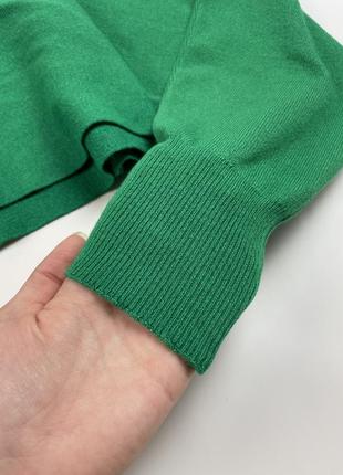 Зеленый свитер джемпер с вискозой moocci. свободный крой, с горловиной5 фото