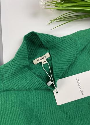 Зеленый свитер джемпер с вискозой moocci. свободный крой, с горловиной7 фото