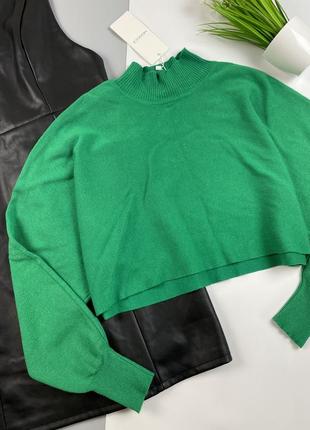 Зеленый свитер джемпер с вискозой moocci. свободный крой, с горловиной2 фото