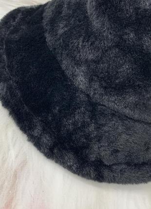Тепла хутряна зимова панама жіноча fluffy чорна4 фото