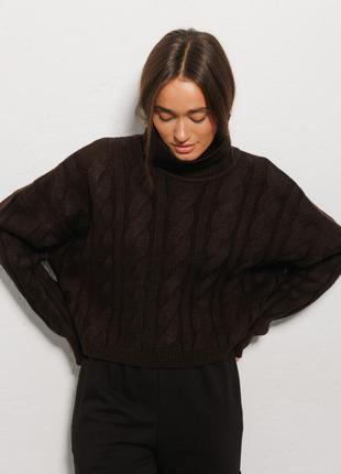 В'язаний жіночий светр темно-шоколадний із великими косами7 фото