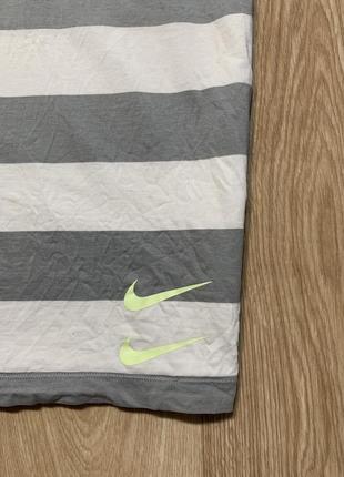 Nike swoosh logo stripe футболка5 фото