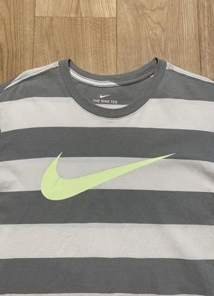 Nike swoosh logo stripe футболка4 фото