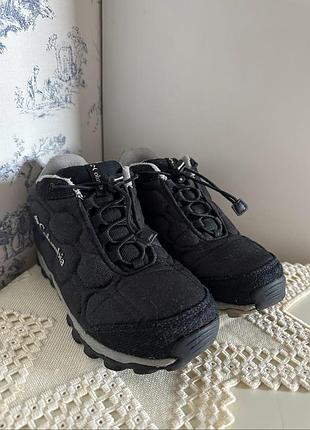 Продам детские зимние ботинки columbia