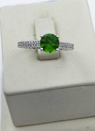 Кольцо серебряное с изумрудом 19 3,09 г