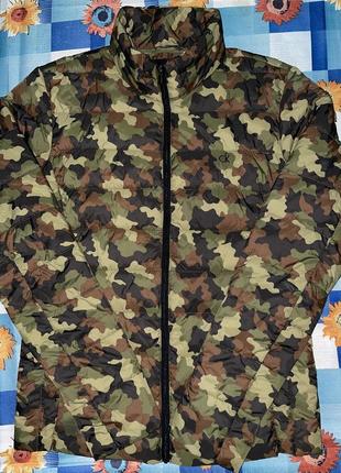 Пуховик calvin klein camo, оригинал, размер s/m