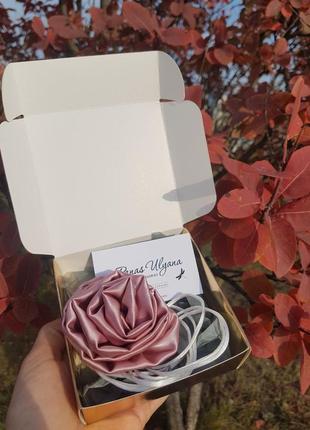 Чокер роза розовая из атласа - 6 см