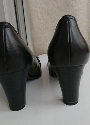 Качественные и мягкие новые туфли от tamaris5 фото