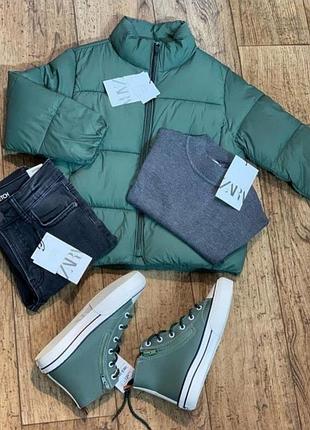 Zara демісезонна куртка легесенька як пушинка