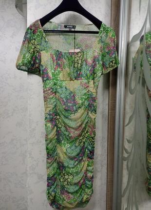 Сукня в квітковий принт з рюшами3 фото