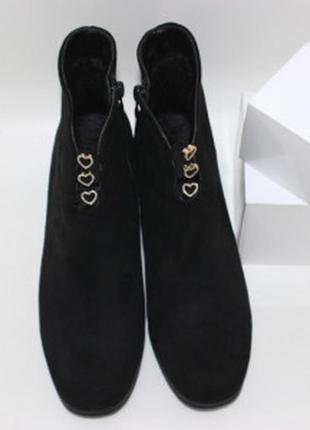 Замшеві  черевики3 фото