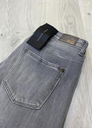 Крутые джинсы с вышивкой zara9 фото