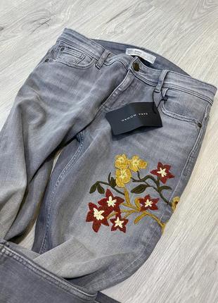 Крутые джинсы с вышивкой zara10 фото