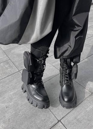 Ботинки женские в стиле prada boots zip pocket black high premium черные (прада бутс зип покет)4 фото