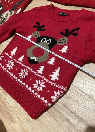 Новогодний набор 2 свитера для женщины и ребенка7 фото