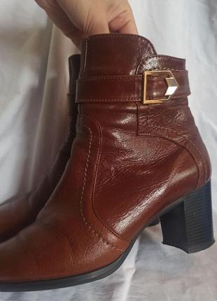 Чоботи з натуральної шкіри