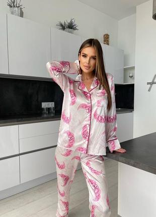 Шовкова піжама