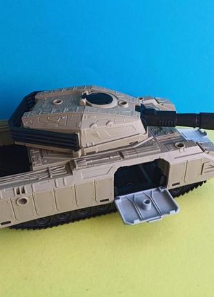 Ігровий набір танк, великий іграшковий танк із маленькими машинками p935-a7 фото