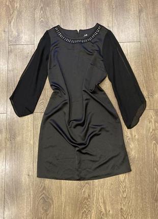 Чорне, вільного крою сукні з вишивкою від wallis