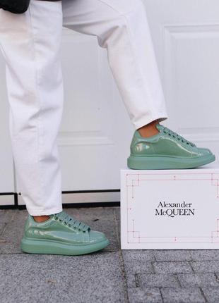 Alexander mcqueen mint лакированные кожаные женские кроссовки мятный цвет😍5 фото