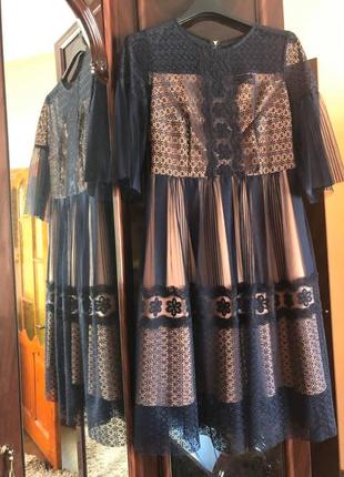 Стильне подовжене плаття