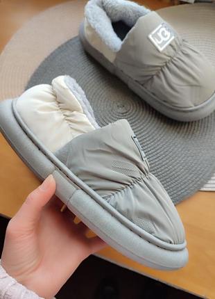 Теплі легені на хутрі слинопа мокасини дутики уггі тапки тапочки взуття жіноча зміна сірі4 фото