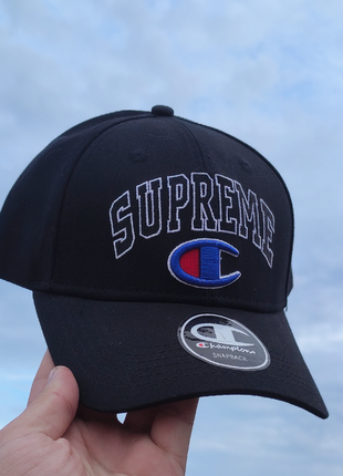 Champion х supreme кепка в двох кольорах блайзер чемпіон х супрім чорна синя тренд supreme акція