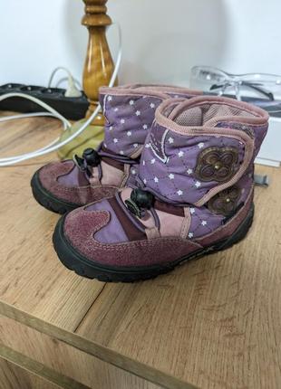 Взуття черевики кросівки осінь зима