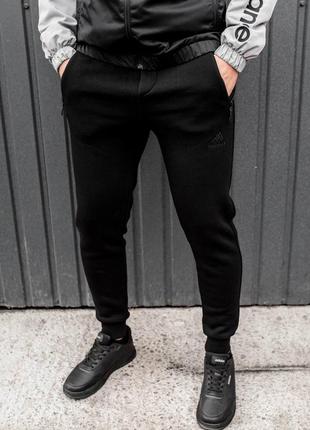 Зимние чёрные спортивные штаны брюки на флисе adidas чорні спортивні штани на флісі дуже теплі adidas6 фото