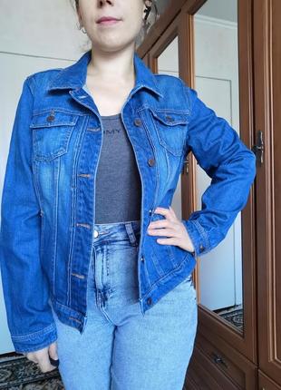Куртка джинсовая f&f синяя оверсайз женская пиджак деним1 фото