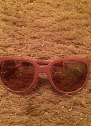 Сонцезахисні окуляри