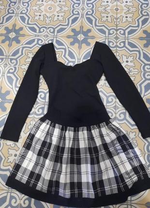 Юбочка на девочку,бодик на девушку