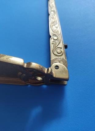 Винтажные откидные вешалки под плечики.