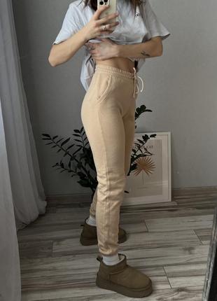 Жіночі бежеві нюдові базові штани джогери на флісі на високу дівчину н&м h&m3 фото