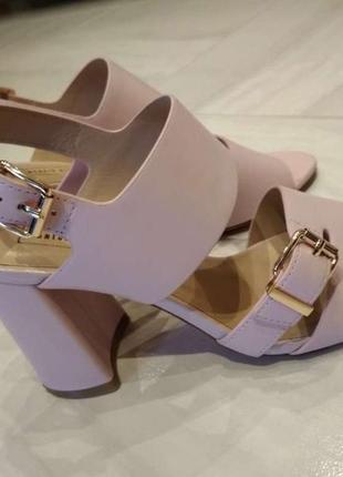 Босоніжки шкіряні2 фото