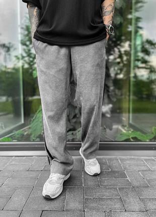 Серые брюки вельветовые с лампасами