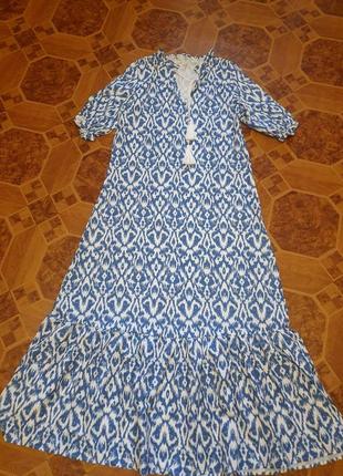 Стильна   сукня в пол з воланом8 фото