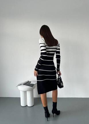 Платье облегающего силуэта с аккуратным воротником стойкое, длинными рукавами и эффектным разрезом по боковому шву8 фото