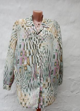 Красива комфортна удлененная блуза в принт, батл.