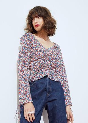 Блуза в цветочный принт от h&m
