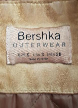 Bershka коричнева куртка4 фото